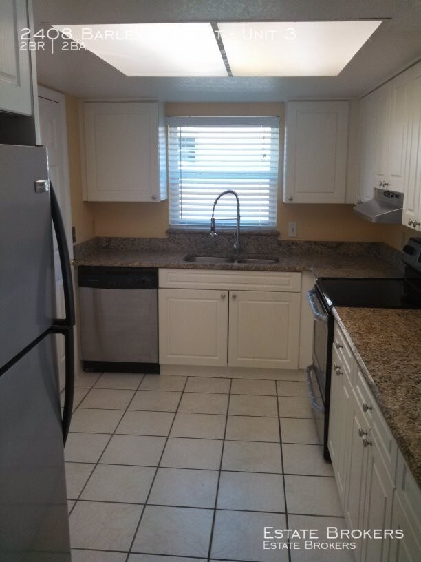 Building Photo - 2408 Barley Club Ct