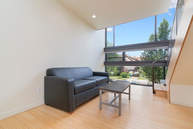 Building Photo - The Cube