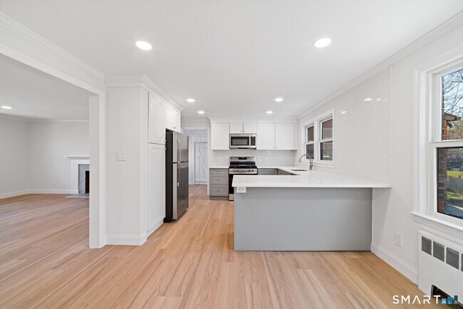 Foto del edificio - 141 Colony Ave