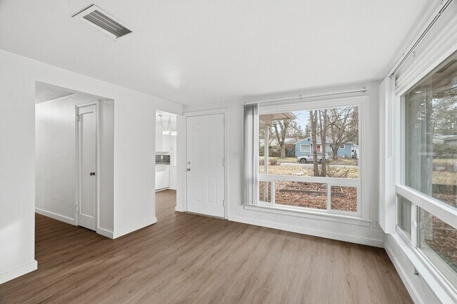 Foto del edificio - 1307 E Thurston Ave