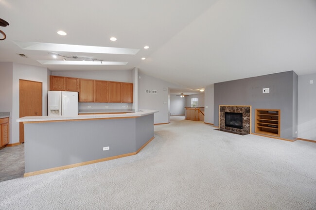 Building Photo - 2614 Loren Ln