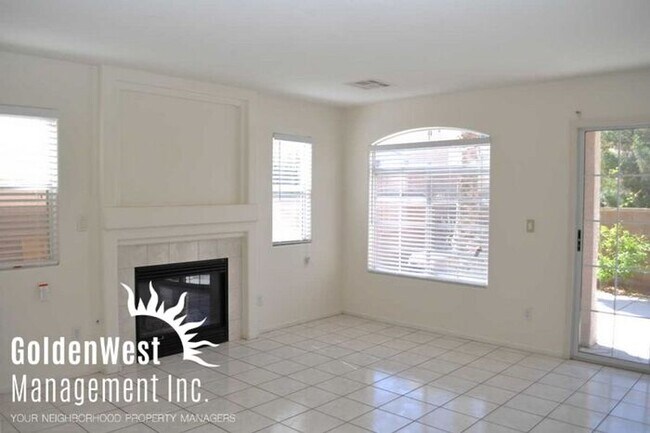 Building Photo - Outstanding 3Bdm 2.5Ba Home In Gated Sprin...