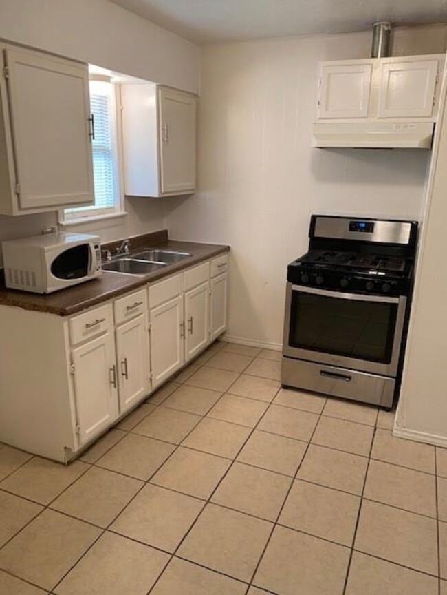 Building Photo - 4753 Mallow St