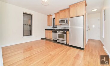 Building Photo - MOTT STREET
