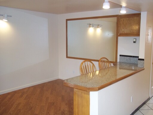 Building Photo - 660 S Lashley Ln