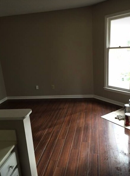 Building Photo - 1021 Wirewood Dr