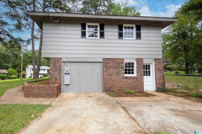 Building Photo - 1037 Dawn Dr