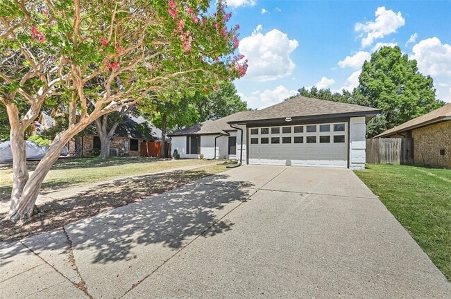 Photo - 2530 Seven Hills Dr House