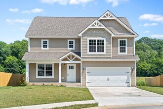 Building Photo - 513 Vale Ct