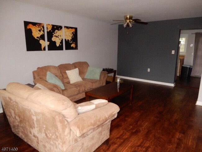 Building Photo - 15 Great Horned Owl Ct