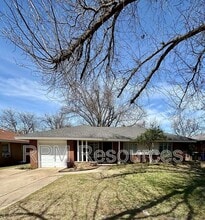 Building Photo - 2137 Barclay Rd