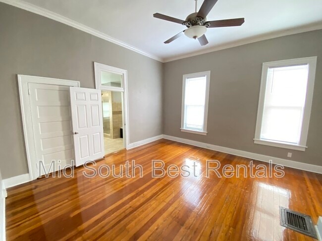 Building Photo - 532 S McLean Blvd