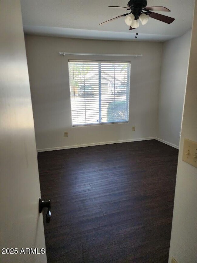 Building Photo - 1671 E San Tan St