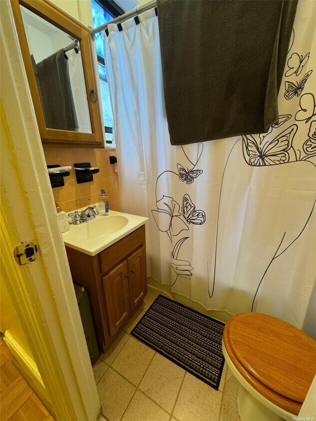 Foto del edificio - 64-11 68th Ave