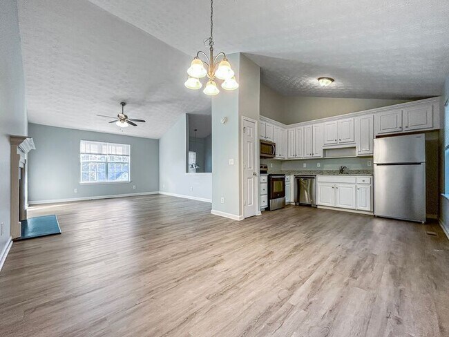 Building Photo - 30 Oak Grove Ln NW
