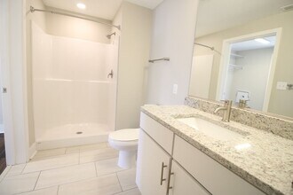 Interior Photo - Main2525