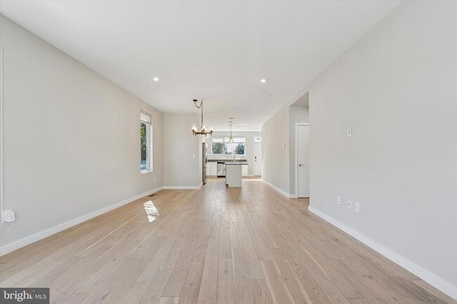 Foto del edificio - 120 W Oxford St