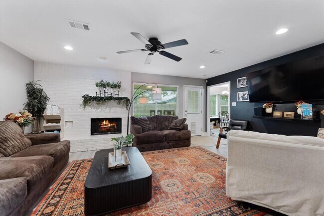 Foto del edificio - 30307 Thorsby Dr