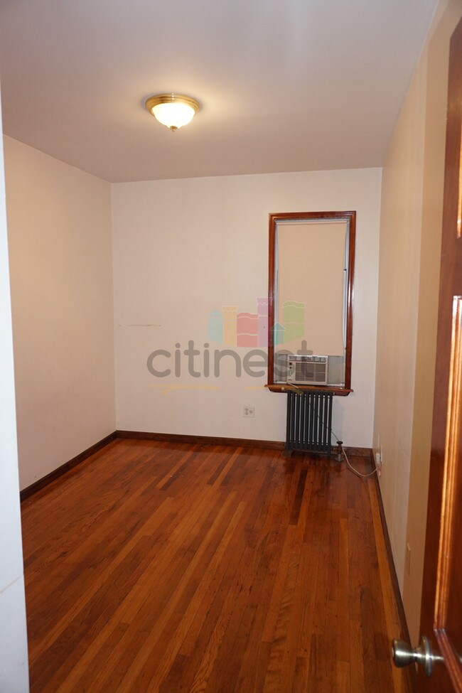 Building Photo - 724 Bay Ridge Ave