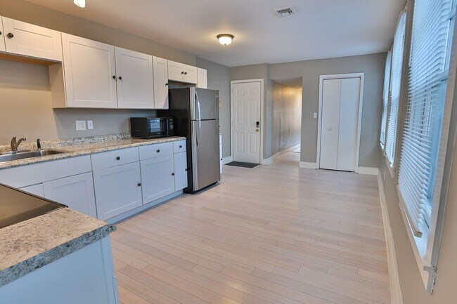 Foto del edificio - 1003 N 3rd St