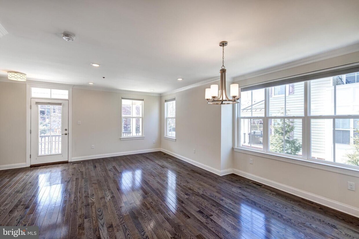 855 Old Lancaster Rd, Bryn Mawr, PA 19010 Townhome Rentals in Bryn