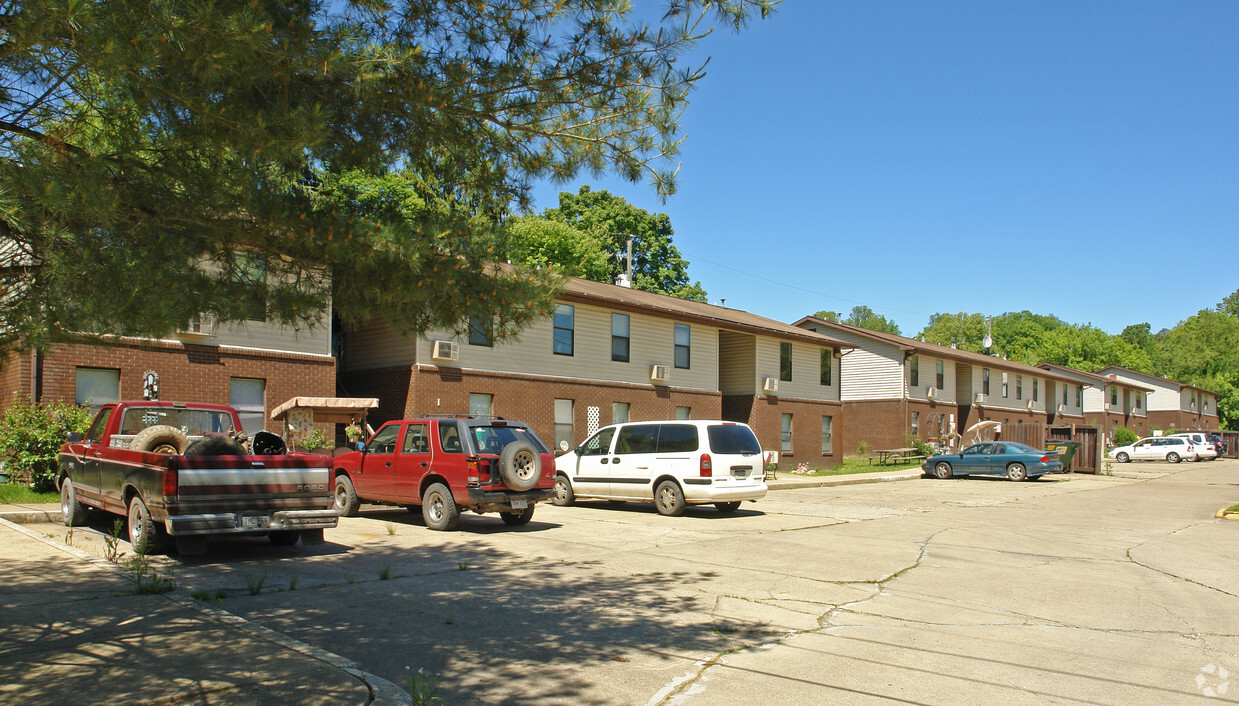 Primary Photo - Elk Valley I Apartments