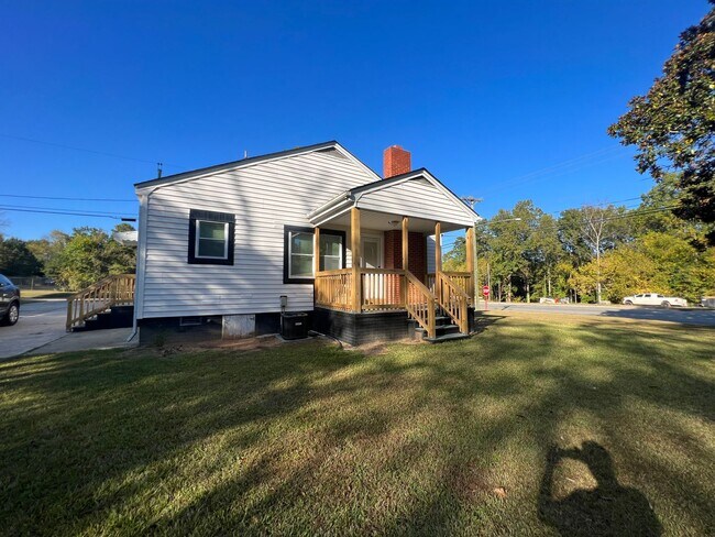 Foto del edificio - MOVE-IN READY! *HOLIDAY MOVE-IN SPECIAL $3...