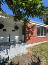 Building Photo - 2921 Lincoln St