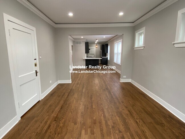 Building Photo - 6141 N Meade Ave