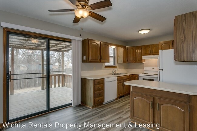 Building Photo - 3 br, 2 bath House - 2820 W. 9th