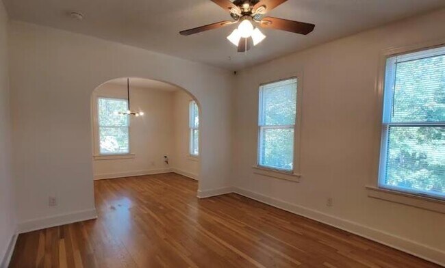 Foto del edificio - 1400 W 13th St