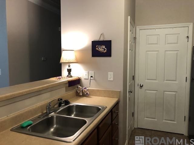 Building Photo - 900 Dean Lee Dr