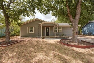 Building Photo - 5001 Canella Dr