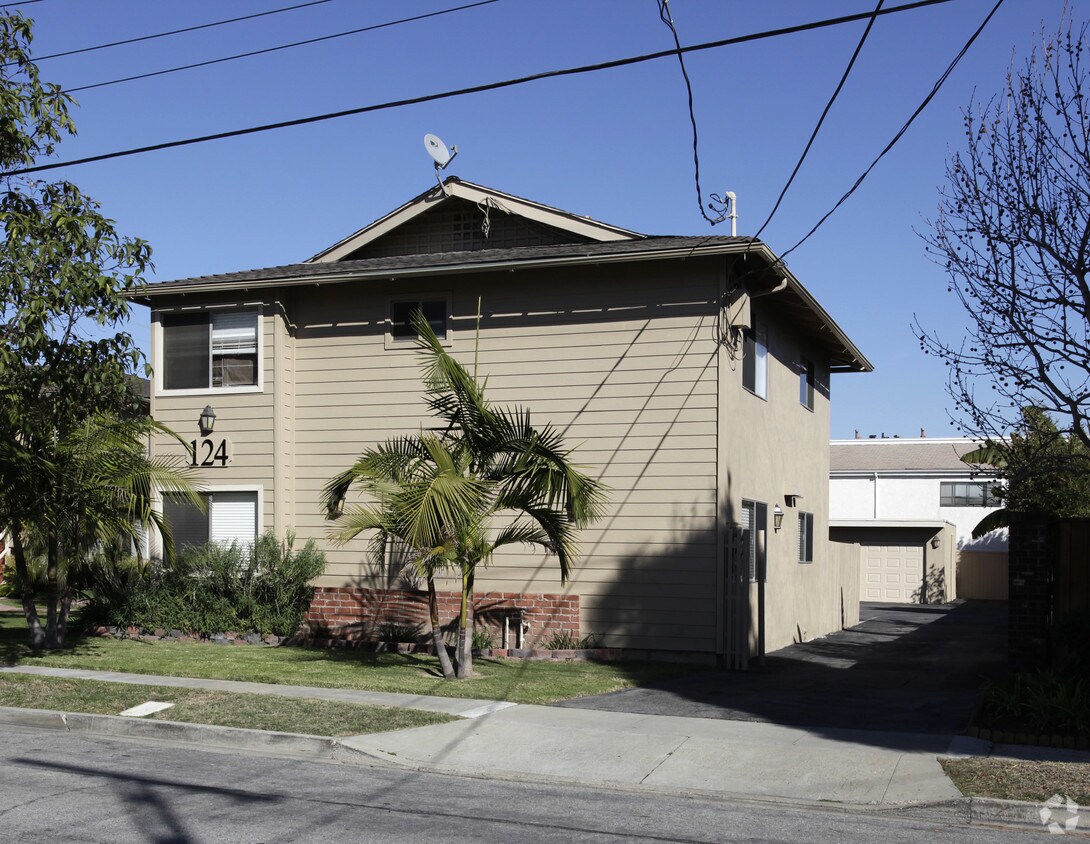 Building Photo - 124 23rd St