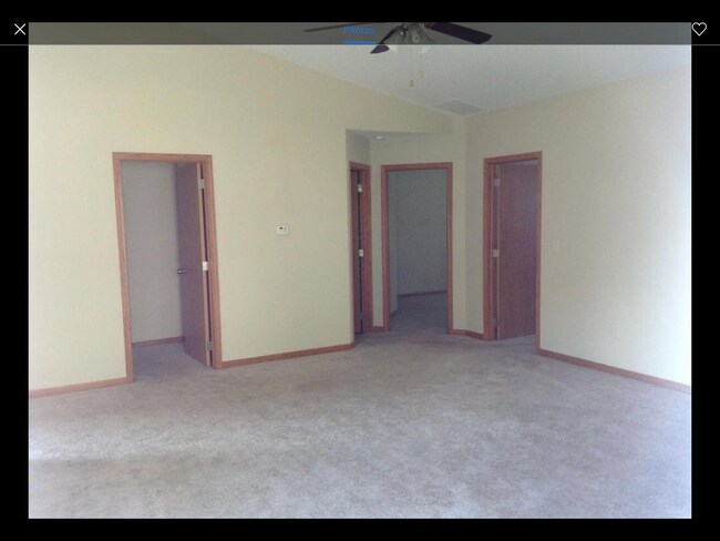 Building Photo - 1622 Clover Dr