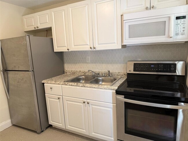 Photo - 2830 NW 15th Ct Apartment