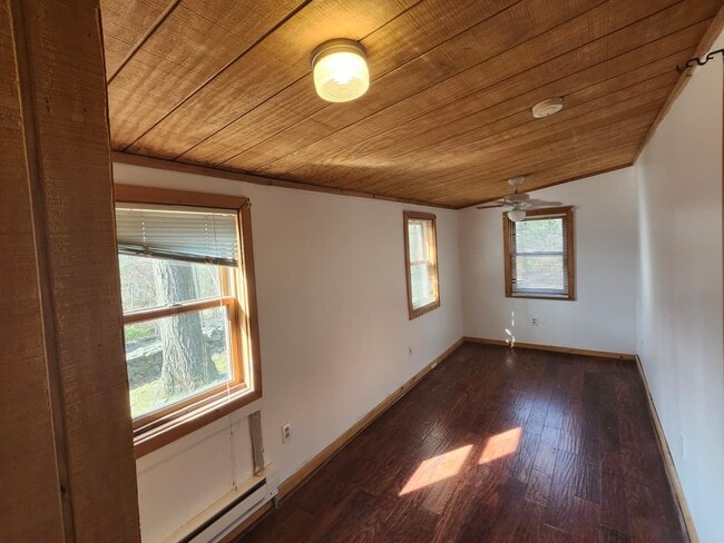 Foto del edificio - 5 Woodland Cir S