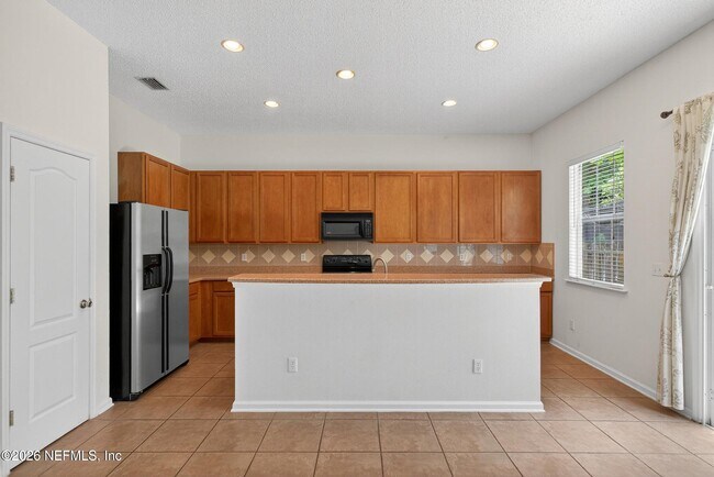 Foto del edificio - 872 Collinswood Dr W