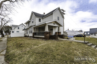 Building Photo - 115 E Willard St