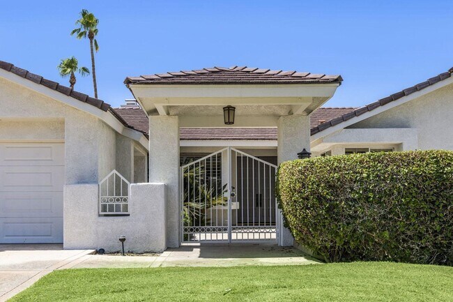 Building Photo - 45665 Cielito Dr