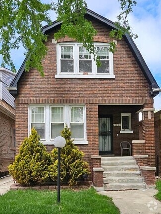 Building Photo - 548 E 89th St