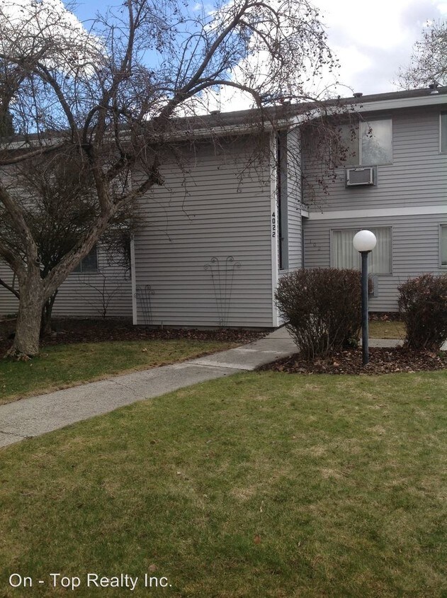 Primary Photo - 2 br, 1 bath House - 4022 S. Regal unit #101