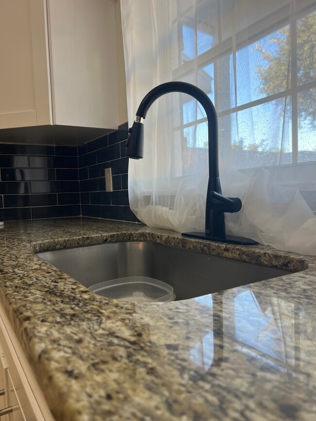 Foto del edificio - 10042 N 52nd St