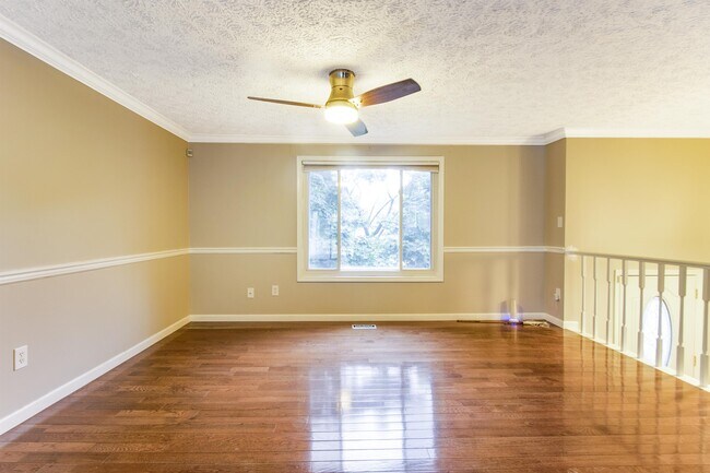 Foto del edificio - 2504 Wayne Pl