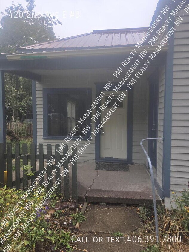 Foto principal - 420 2nd Ave E