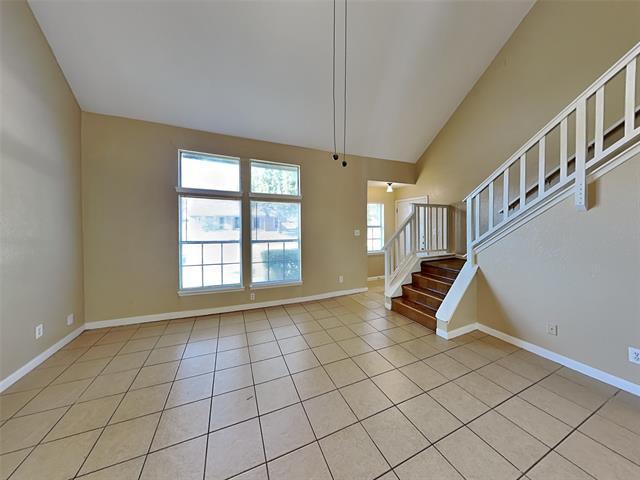 Building Photo - 1386 Southridge Dr