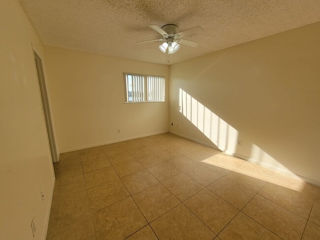 Building Photo - 3473 NW 44th St
