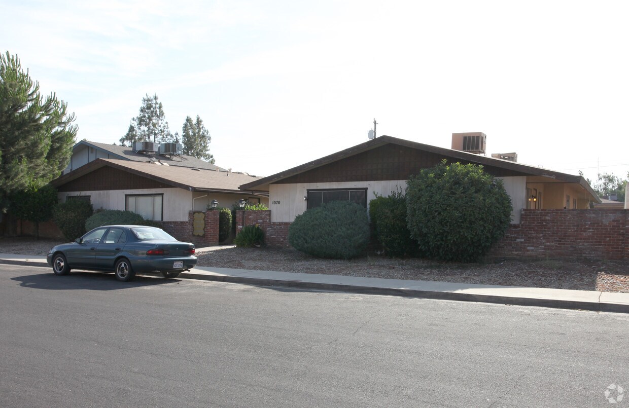 Foto del edificio - 1070 N Bates Ave