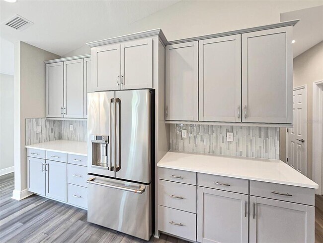 Foto del edificio - 12554 Oak Hill Way