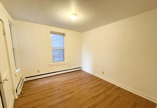 Foto del edificio - 1572 Tremont St